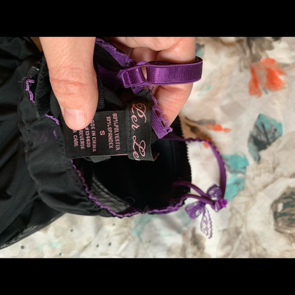 Purple and black chemise - Picture 3 of 3